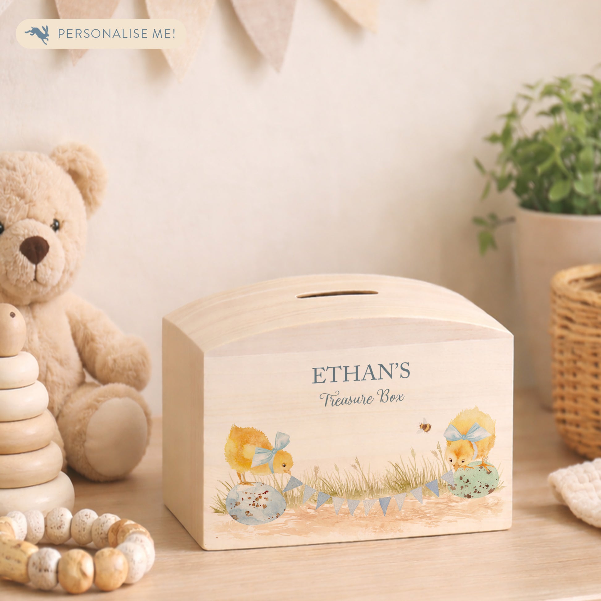Chicks with bunting and bows in a water colour design, the perfect money box for your little savers. Newborn, birthday and christening gift. 