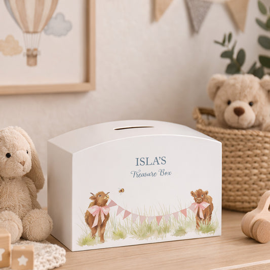 Baby Highland cows in a watercolour design on a childrens money box. Perfect for bedroom and nursery. 