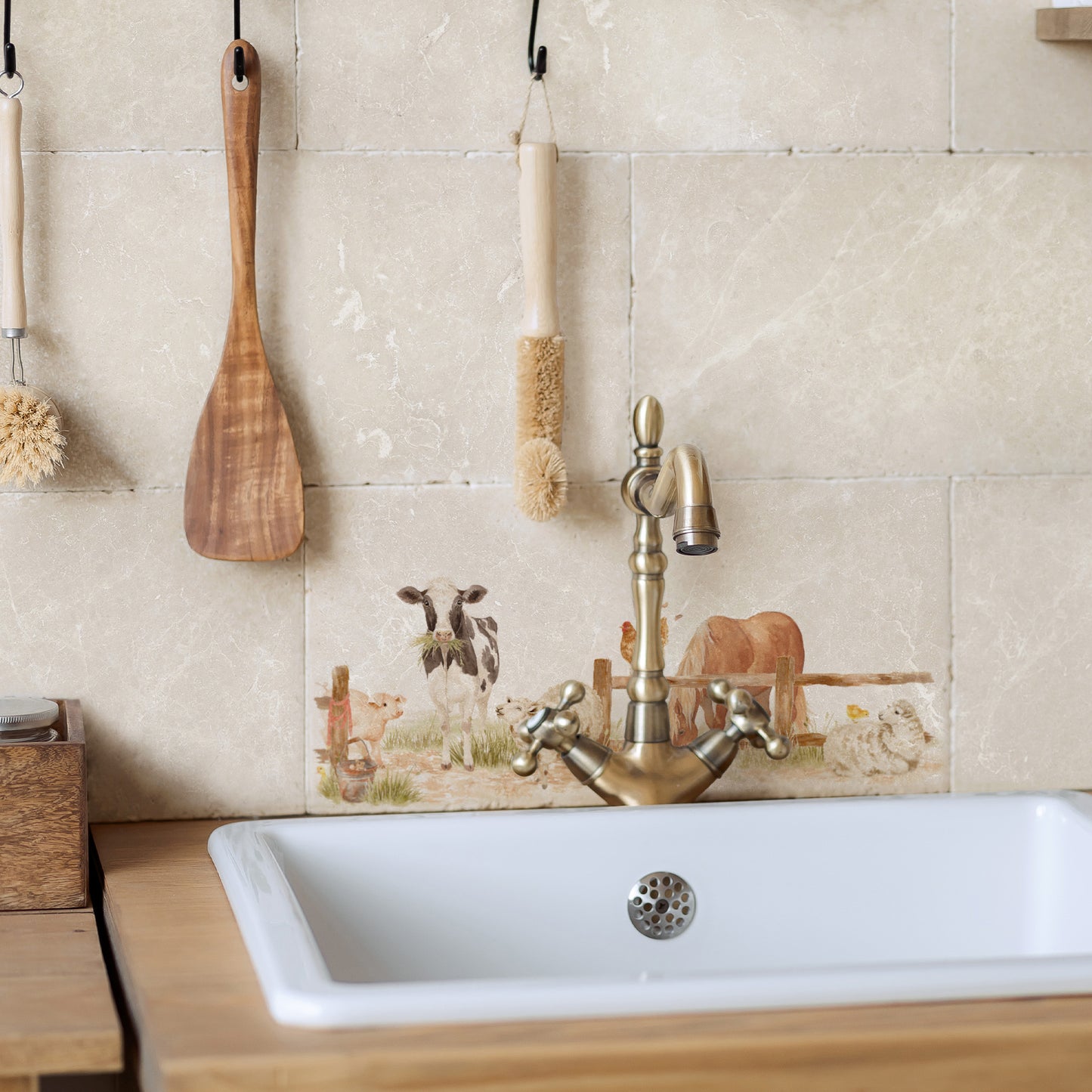 This Watercolour Farmyard design featuring a Dairy Cow, Pig, Sheep, Robin, mouse and chick. The Perfect splashback/wall tile. 